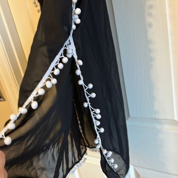 Black and White Textured Swim Coverup - Picture 5 of 5